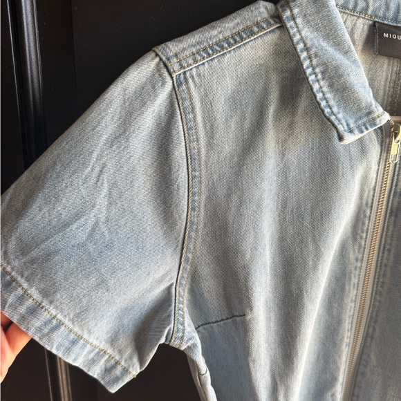NWT MIOU MUSE BLUE JEAN BEAUTY LIGHT WASH DEMIN ZIP FRONT JUMPSUIT Size Medium - Picture 6 of 15